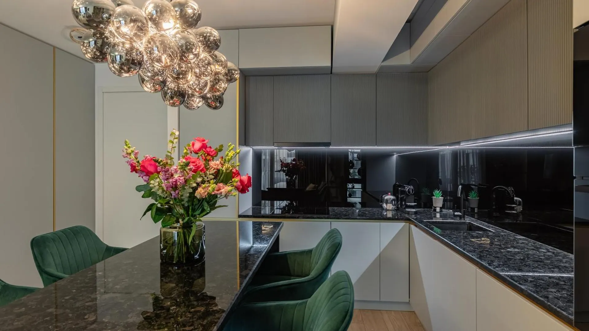 Urbanstay Suites - Herastrau Luxury Suite Бухарест 0*,  Румыния